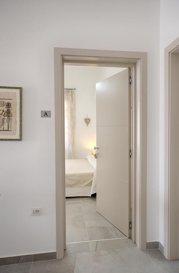 Casa Lucia Hotel ออลเบีย ภายนอก รูปภาพ