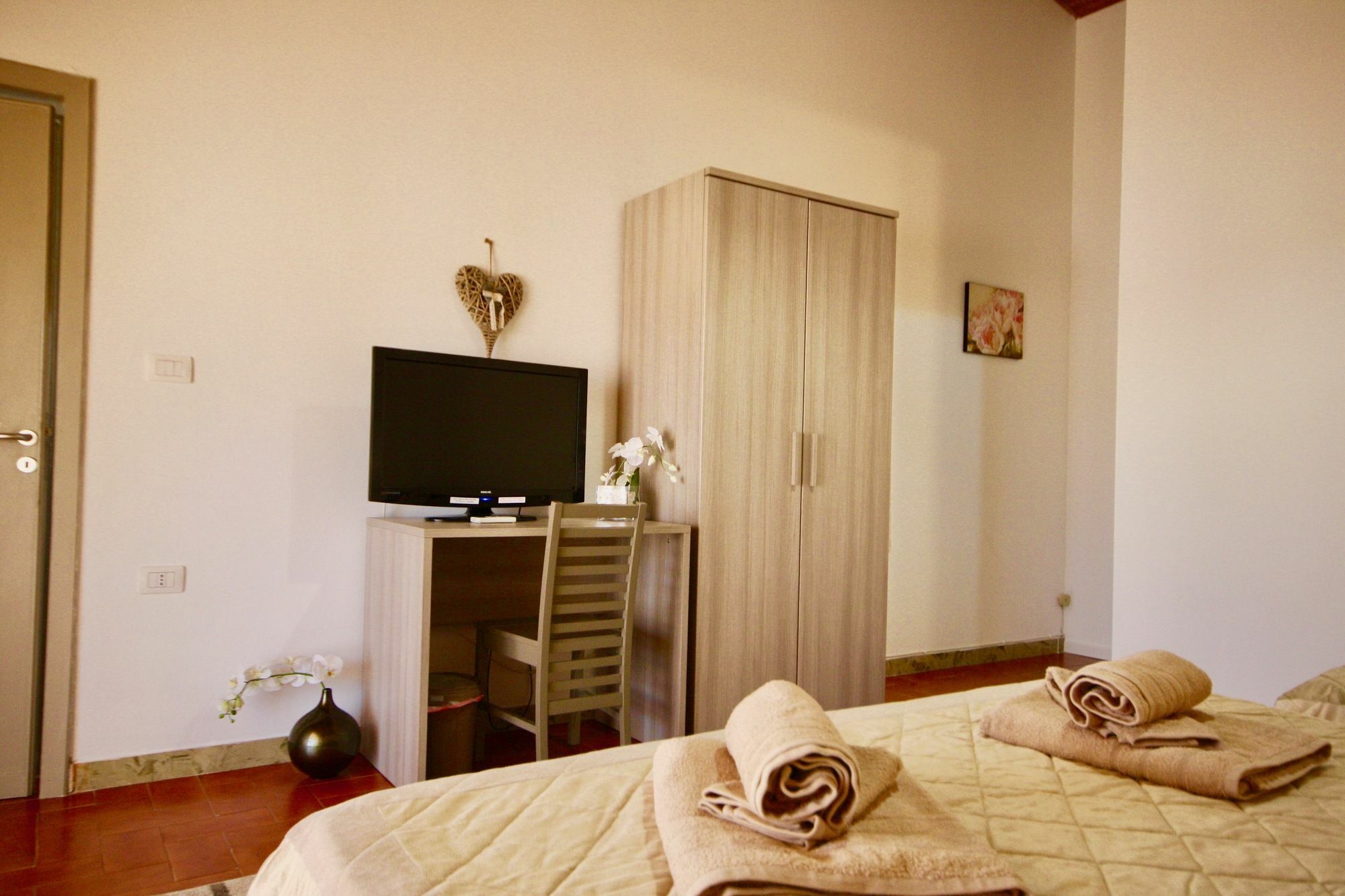 Casa Lucia Hotel ออลเบีย ภายนอก รูปภาพ